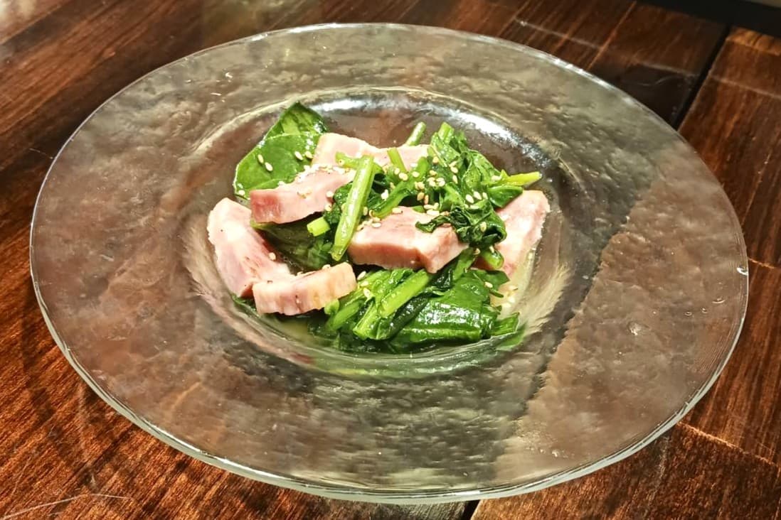 南森町 グラード（grado）　ベーコンホウレンソウ炒め