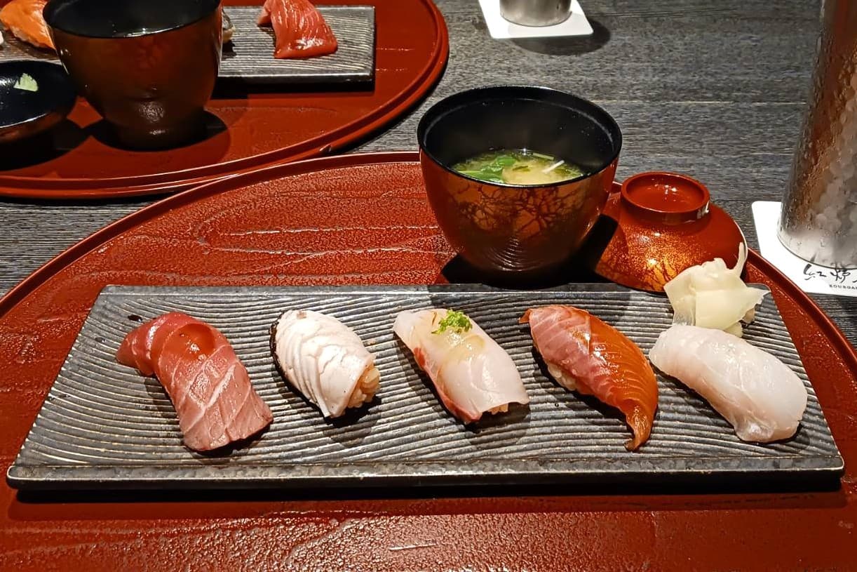 鮨和食 紅炉庵 なんば