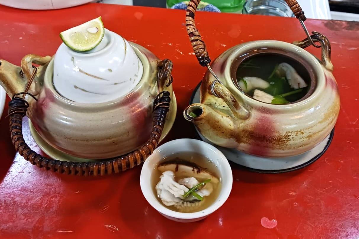 スタンドアサヒ　松茸土瓶蒸し