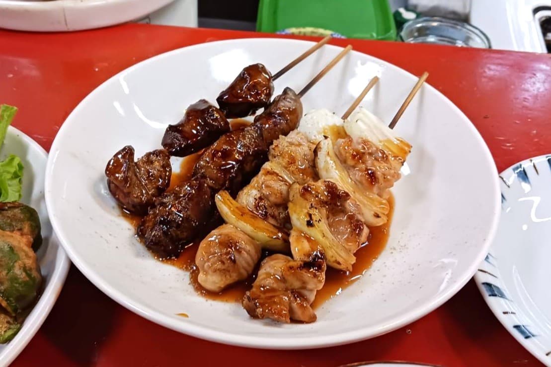 スタンドアサヒ　焼き鳥と肝